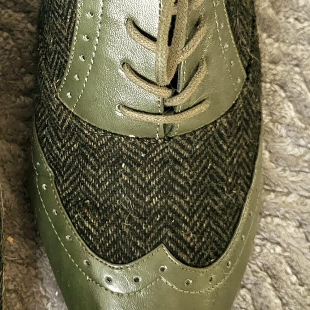Hush Puppies Green Wing Tip Oxford Bootie Size 10